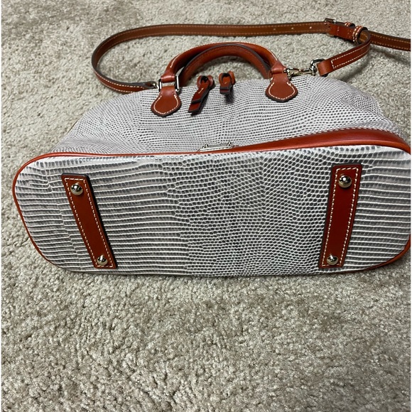 DOONEY & BOURKE ZIP ZIP SNAKE EMBOSSED LEATHER SATCHEL. GRAY/BROWN. BRAND NEW. - Picture 4 of 9